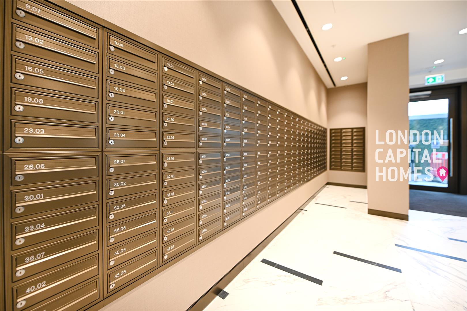 222 Marsh Wall, LONDON